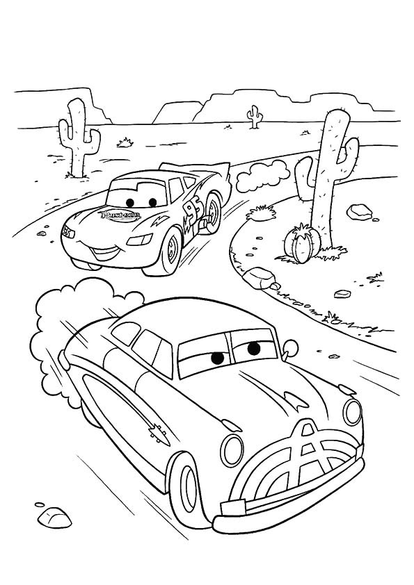 Ver dibujo completo de Doc Hudson y Rayo en el Desierto para colorear Dibujo de Doc Hudson y Rayo en el Desierto para colorear e imprimir gratis - Plantilla en alta calidad